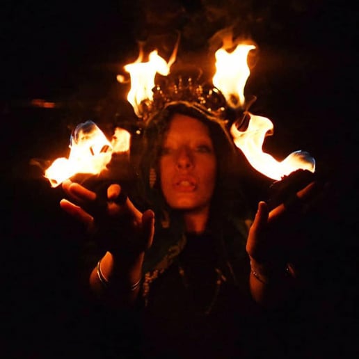 Gallery photo 8 of Carrie the Illusionist