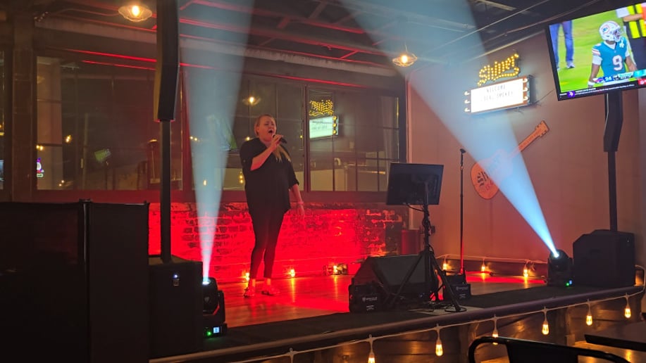 Gallery photo 6 of Knoxville Mobile Karaoke