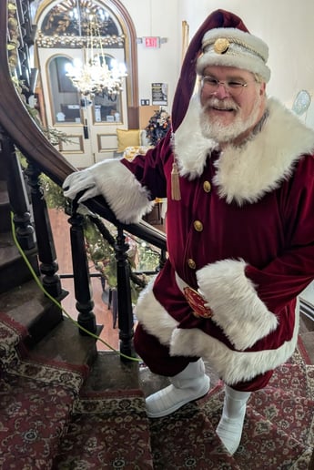 Gallery photo 2 of Kringle & Krampus