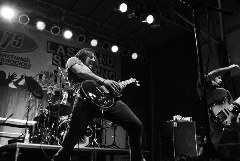 Gallery photo 6 of Kris Bell Band