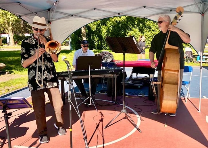 Gallery photo 3 of Kris Jay Trio