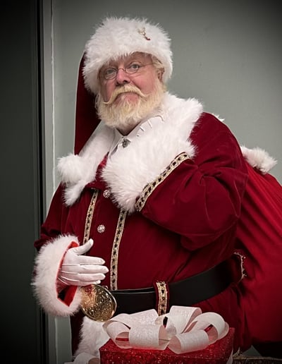 Gallery photo 3 of Kris Kringle IV