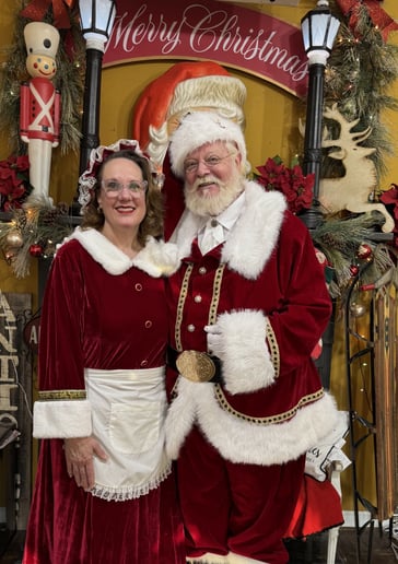 Gallery photo 6 of Kris Kringle IV