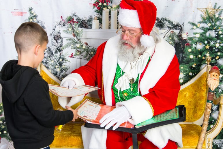 Gallery photo 4 of Kris Kringle