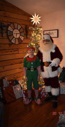 Gallery photo 5 of Kris Kringle Randy