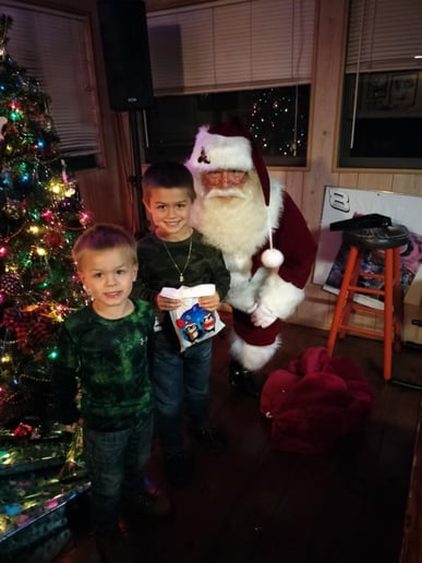 Gallery photo 7 of Kris Kringle Randy