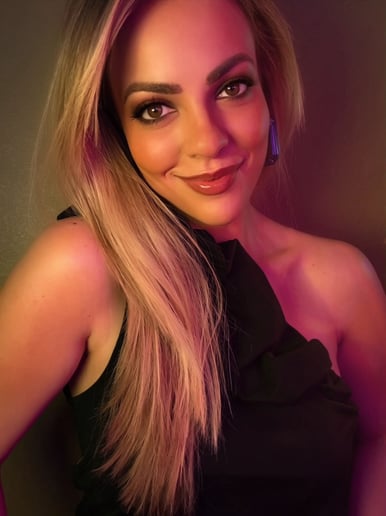 Gallery photo 1 of Kristen Carelle