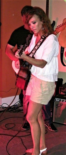 Gallery photo 1 of Kristie Dix & The Fat Kats