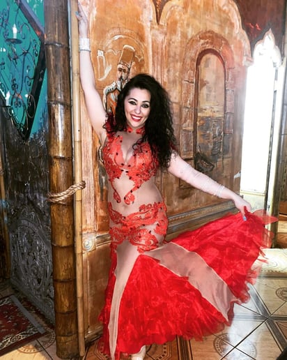Gallery photo 2 of Krystal Middle Eastern Dancer