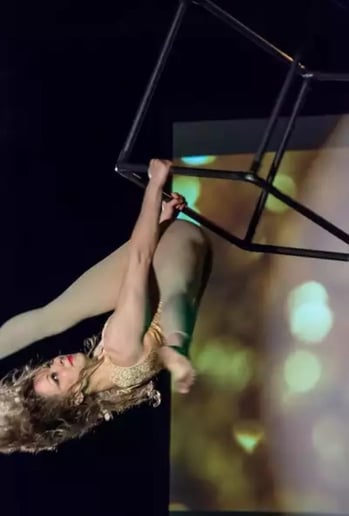 Gallery photo 9 of KY Aerialist - Jessica Johnson