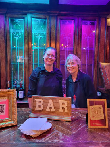 Gallery photo 22 of Kym's Bartenders & Party Helpers