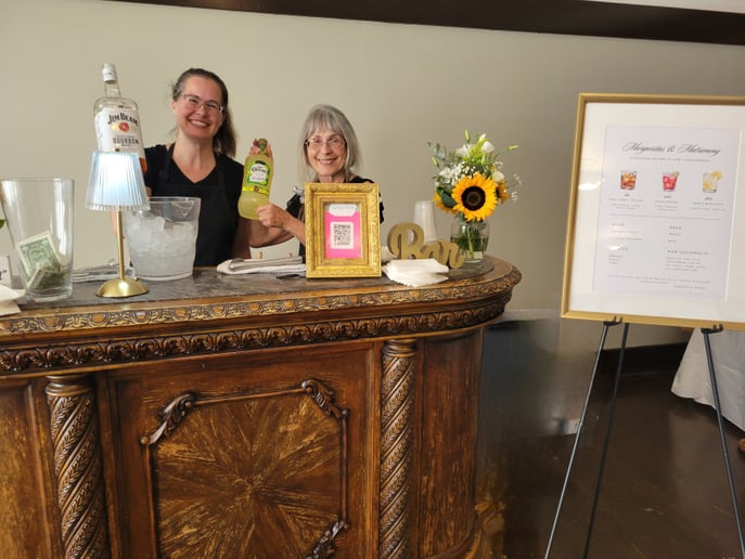 Gallery photo 12 of Kym's Bartenders & Party Helpers
