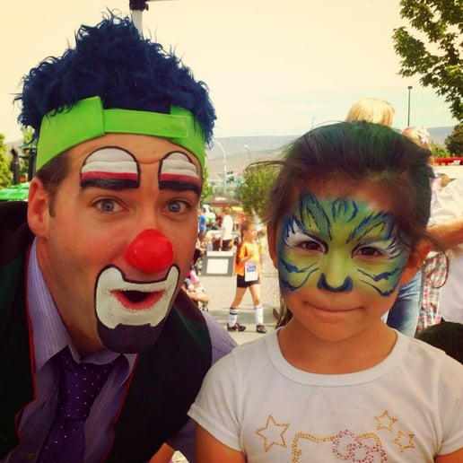 Gallery photo 2 of L-Bow the Clown