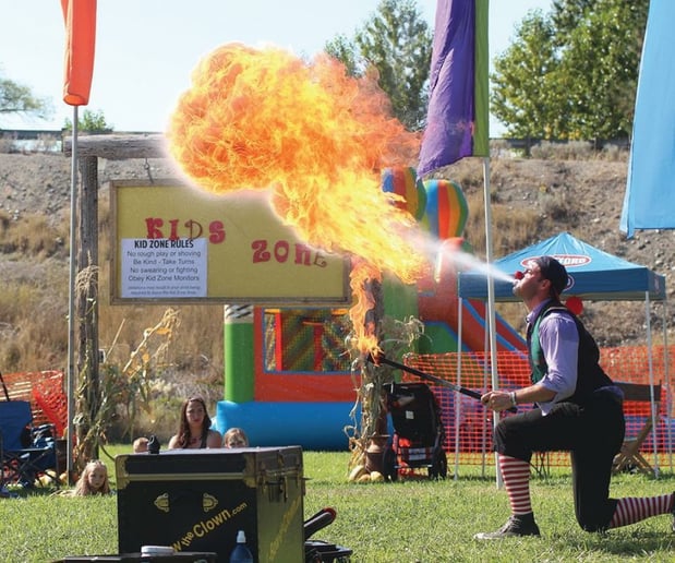 Gallery photo 7 of L-Bow the Clown