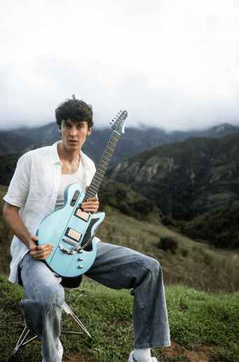 Gallery photo 2 of LA Classical Guitarist