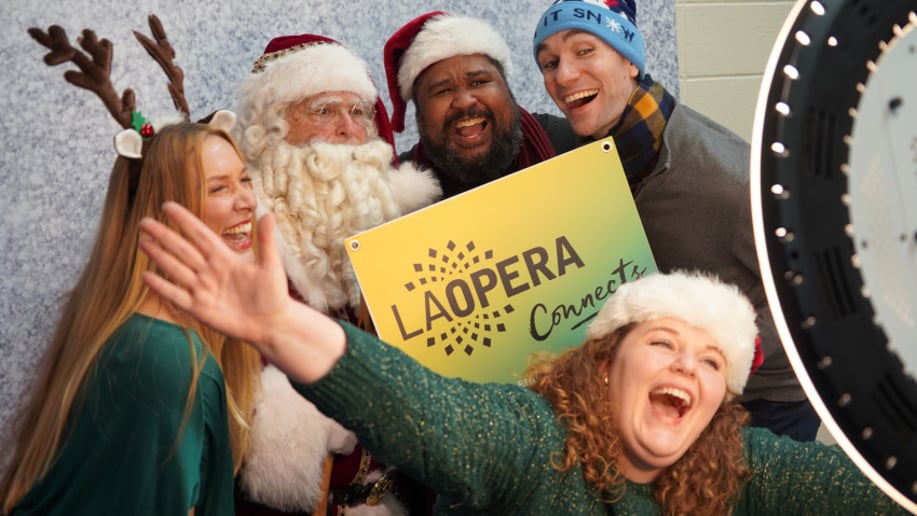 Gallery photo 1 of LA Opera Holiday Caroling