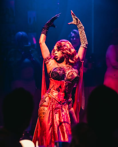 Gallery photo 2 of La Reina Burlesque Performer