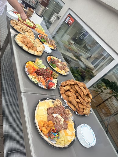 Gallery photo 6 of Ladies and Gents Bartending and Catering
