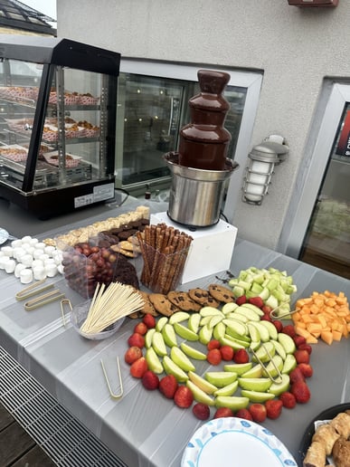 Gallery photo 9 of Ladies and Gents Bartending and Catering