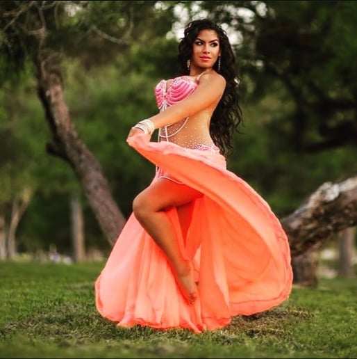 Gallery photo 6 of Lady Belly Dancer