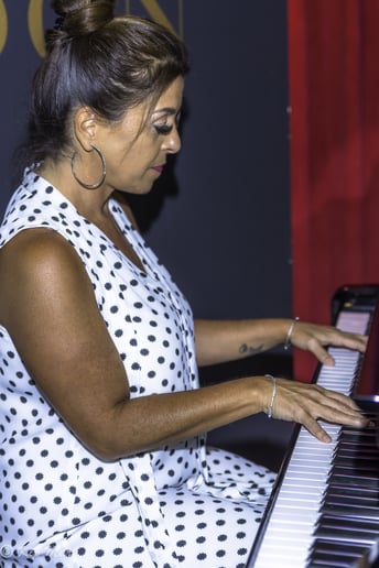 Gallery photo 6 of Lady Fingers