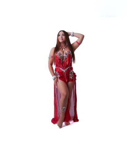 Gallery photo 16 of Lady Laura Bellydancer