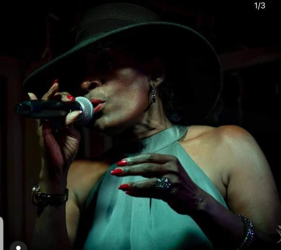 Gallery photo 7 of Lady Pat