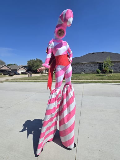 Gallery photo 2 of Lady Stiltwalker DFW