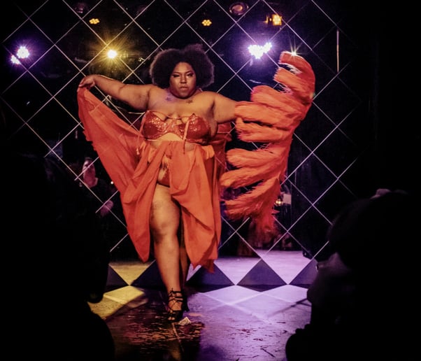 Gallery photo 3 of Lady Ve’Lush