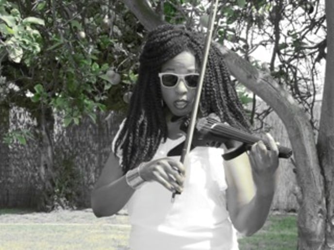 Gallery photo 1 of Lady Zhe