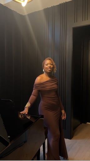 Gallery photo 1 of The LadySonya Experience – Luxury Pianist & Performer