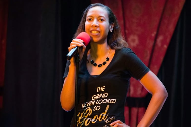 Gallery photo 4 of LadyVee DaPoet