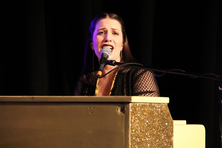 Gallery photo 6 of Laini and the Wildfire