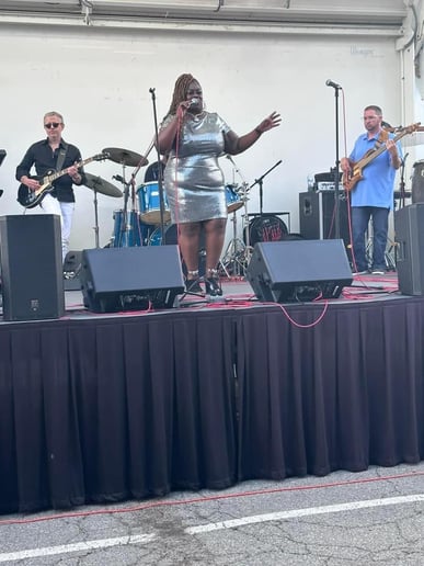 Gallery photo 4 of LaMeshia Melodic