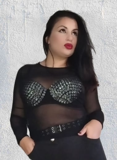 Gallery photo 2 of Lana