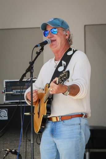 Gallery photo 4 of LANDFALL  (a Jimmy Buffett tribute)