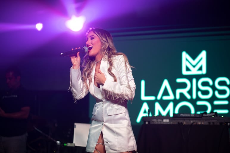 Gallery photo 4 of Larissa Amoreli