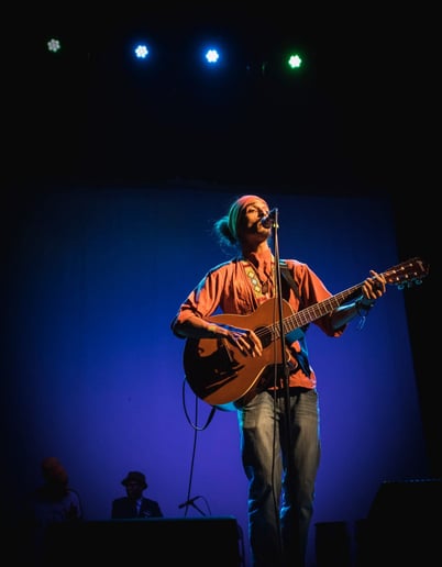 Gallery photo 4 of Larrosa Music