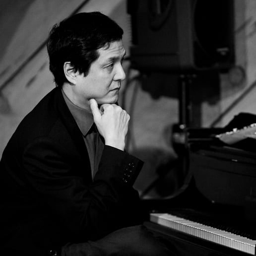 Gallery photo 1 of Larry Chinn