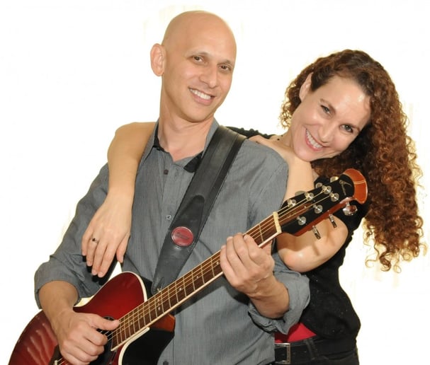 Gallery photo 1 of Larry & Mindy