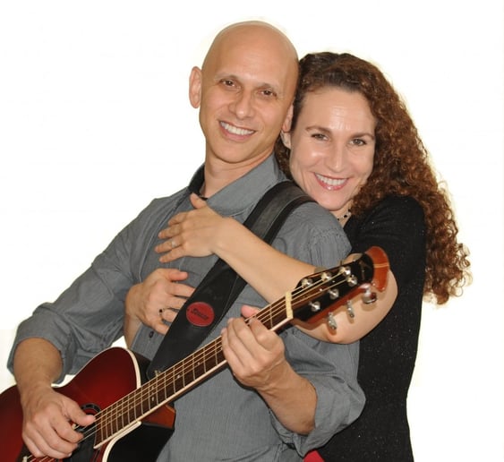 Gallery photo 2 of Larry & Mindy