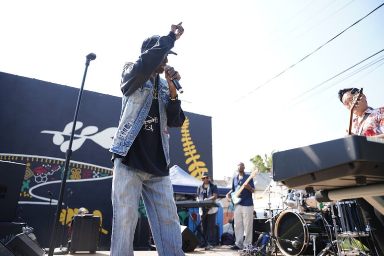 Gallery photo 2 of Larry Taylor and the Soul Blues Healers