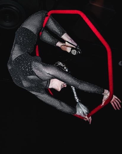 Gallery photo 7 of Hand-balancing/Aerial acts