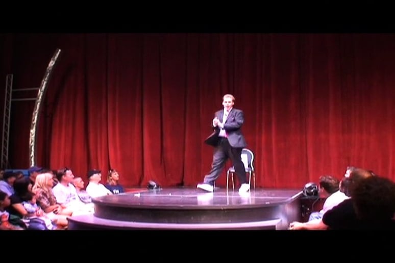 Gallery photo 7 of Vegas Convention Magician, Dave Johnson
