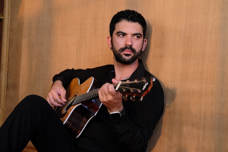 Gallery photo 1 of Latin Guitarist