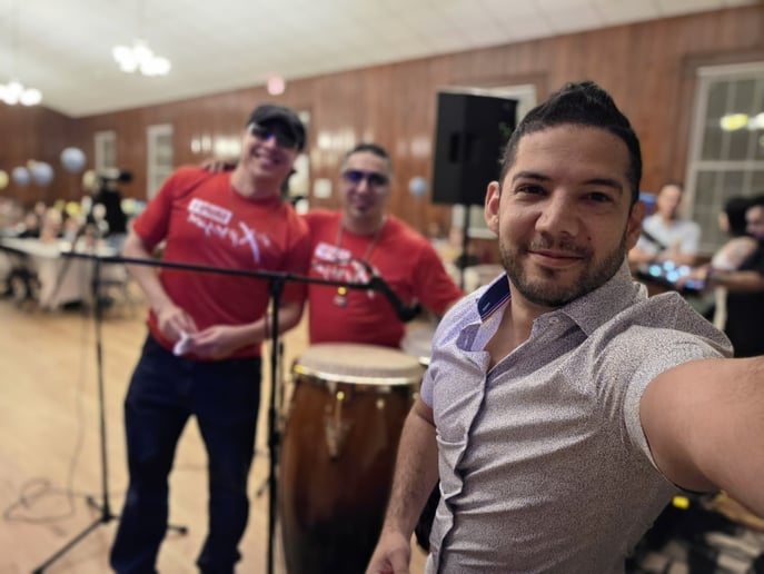 Gallery photo 2 of Puro Swing Band