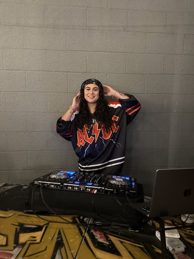 Gallery photo 4 of DJ AVANI