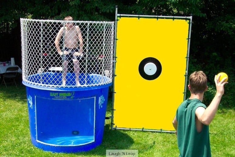 Gallery photo 1 of Laugh n Leap Amusements