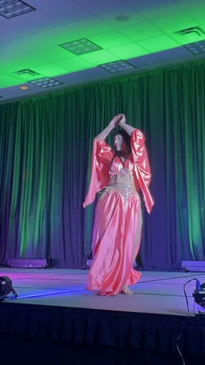 Gallery photo 7 of Laura Morgaine Belly Dance