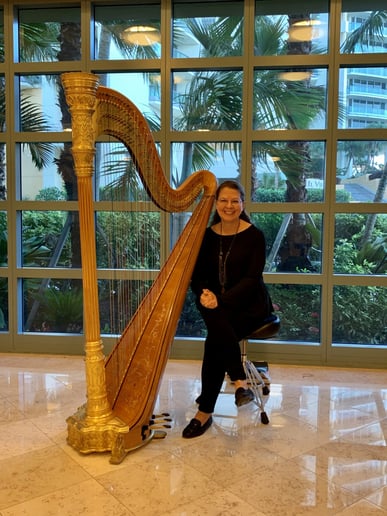 Gallery photo 2 of Laura Sherman, harpist